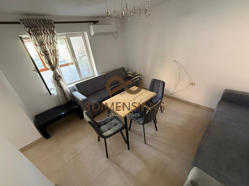 Appartamento 1+1 in vendita a XHAMLLIK, Tirana, 60 m²