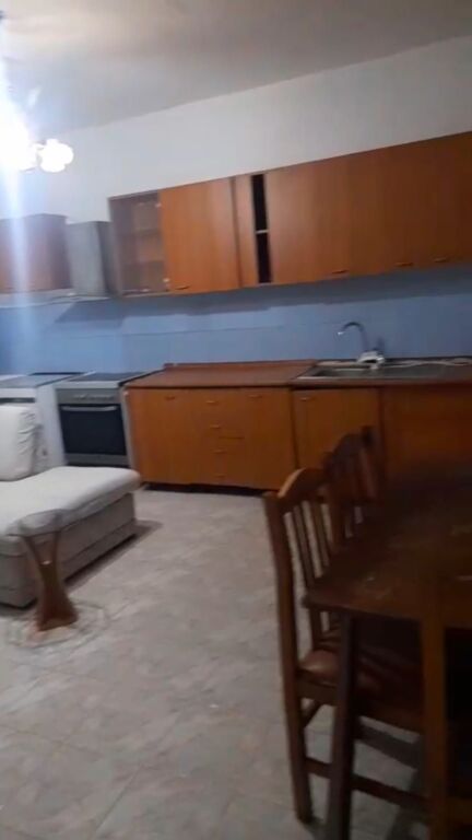Appartamento 1+1 in affitto a Porcelan, Tirana, 50 m². Foto 3 di 3