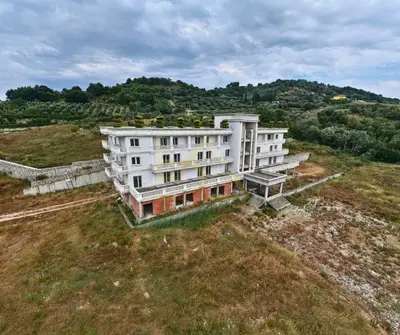 Ambient biznesi në shitje në Maminas, Durrës, 4 000 m². Foto 2 nga 5