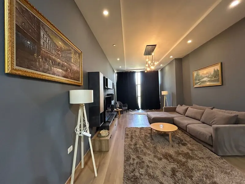 Apartament 1+1 me qera në Liqeni i Thatë, Tiranë, 120 m²