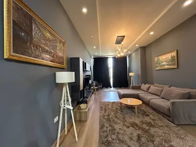 Apartament 1+1 me qera në Liqeni i Thatë, Tiranë, 120 m². Foto 1 nga 10