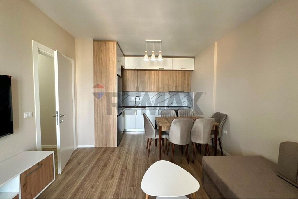 Apartment for rent in Rruga Dritan Hoxha, Tirana, 83 m². Photo 3 of 3