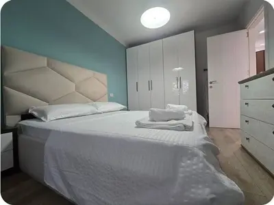 Apartament 1+1 me qera në Sheshi Willson, Tiranë, 60 m². Foto 5 nga 6