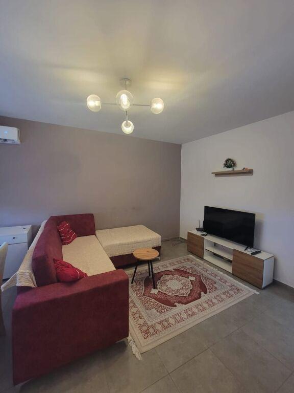 Appartamento 1+1 in affitto a Spitali Amerikan 2 - American Hospital 2, Tirana, 60 m²