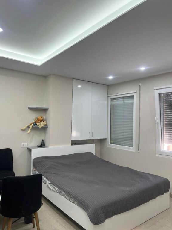 Garsoniere në shitje në Golem, 42 m². Foto 1 nga 3
