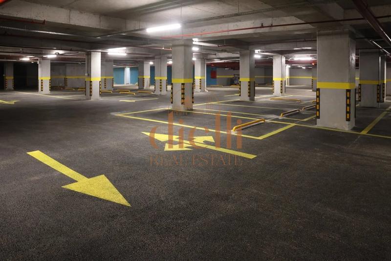 Posto auto in vendita a Shkolla e Kuqe, Tirana, 13 m²