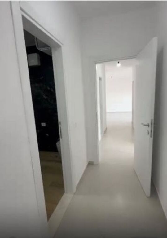 Appartamento in affitto a Jordan Misja, Tirana, 125 m²
