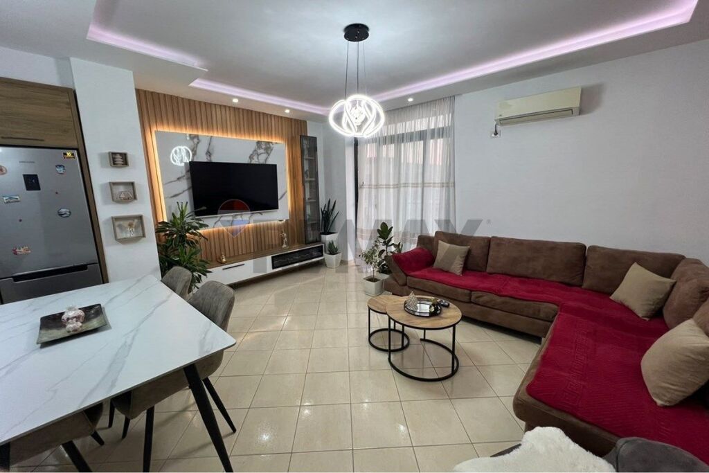 Appartamento in vendita a Yzberisht, Tirana, 97 m². Foto 1 di 3