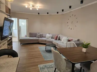 Apartament 2+1 me qera në Blloku, Tiranë, 110 m². Foto 7 nga 7