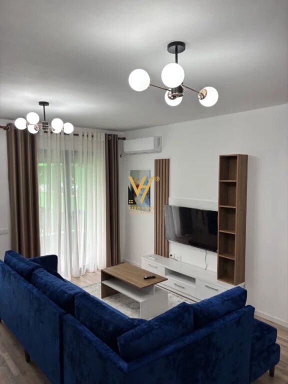 Apartament 1+1 me qera në Rruga 5 Maji, Tiranë, 70 m². Foto 1 nga 3