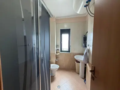 Apartament 3+1 në shitje në Pallati i Sportit Ramazan Njala, Durrës, 133 m². Foto 8 nga 10