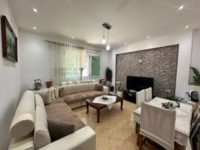 House for sale in Rruga Vasil Puka, Vlorë, 61 m². Photo 6 of 9