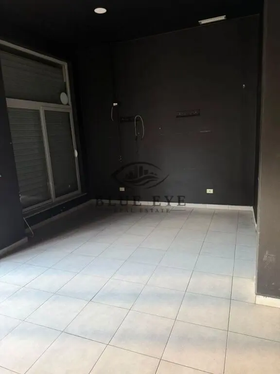 Locale commerciale in affitto a Spitali, Durazzo, 70 m²