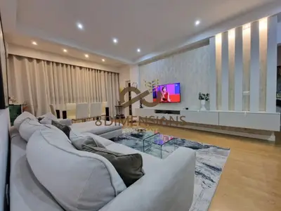 Apartament 3+1 në shitje në Sheshi Skënderbej, Tiranë, 125 m². Foto 1 nga 8