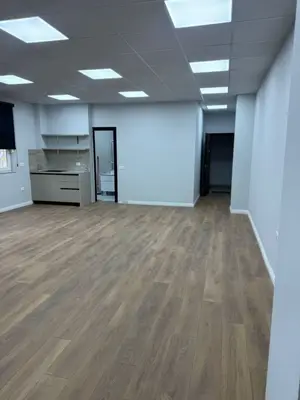 Ufficio in affitto a Toptani, Tirana, 63 m². Foto 1 di 5