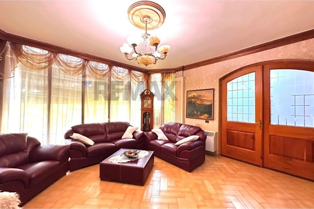 Vilë me qera në Fresku, Tiranë, 220 m². Foto 3 nga 3