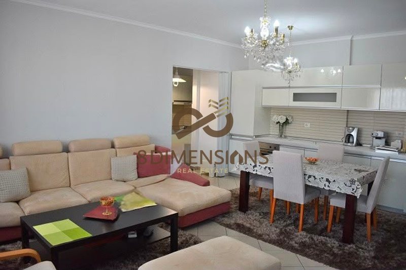 Appartamento 3+1 in vendita a Rruga e Kavajës, Tirana, 112 m²