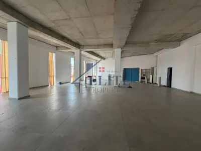 Commercial space for rent in Vaqarr, Tirana, 1,150 m². Photo 2 of 12