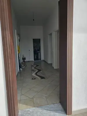 House for sale in Rruga OSBE, Kamëz, 280 m². Photo 2 of 3