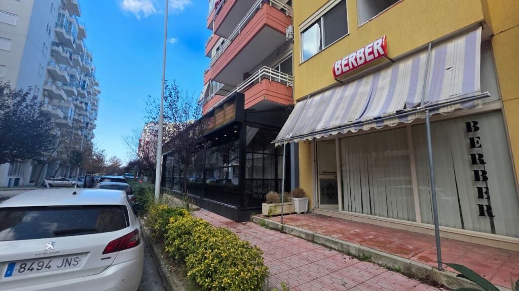 Parking space for rent in Vlorë, 25 m². Photo 1 of 10