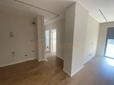 Apartament 2+1 në shitje në Rruga Karl Gega, Tiranë, 100 m². Foto 4 nga 7