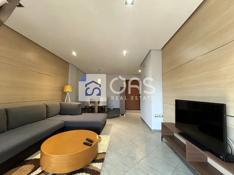 Apartament 1+1 me qera në Komuna e Parisit, Tiranë, 77 m²