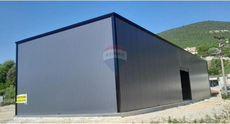 Magazinë në shitje në Tufinë, Tiranë, 1 200 m²