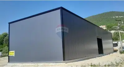 Warehouse for sale in Tufinë, Tirana, 1,200 m². Photo 1 of 3