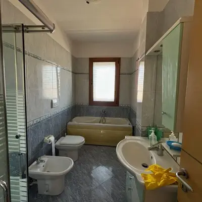 Vilë garsoniere në shitje në Marikaj, Tiranë, 300 m². Foto 3 nga 5