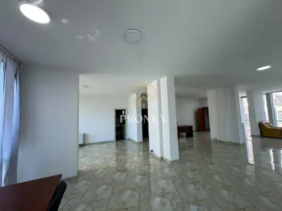 Ambient biznesi me qera në Rruga Hysen Kertusha, Durrës, 146 m². Foto 3 nga 12