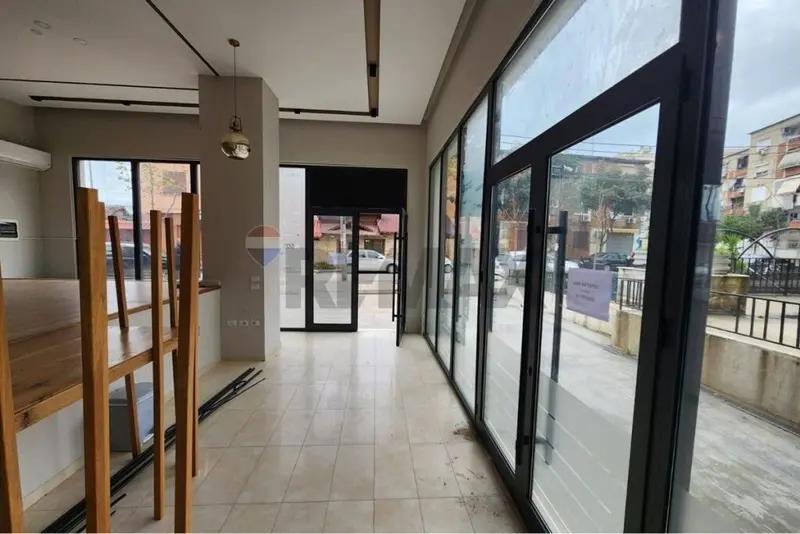 Lokal me qera në Rruga Haxhi Dalliu, Tiranë, 54 m²