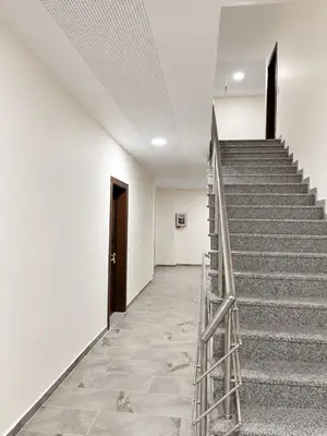 Apartament 1+1 me qera në Rruga 1 Maj, Korçë, 60 m². Foto 12 nga 12
