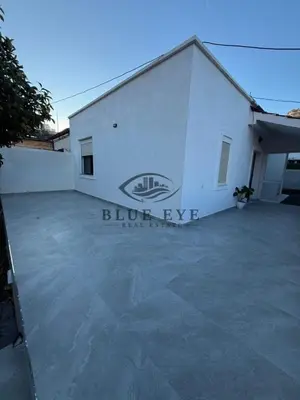 Apartament 2+1 në shitje në Durrës, Durrës, 390 m². Foto 1 nga 8
