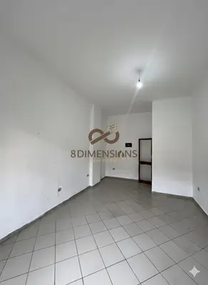 Negozio in vendita a Sheshi Skënderbej, Tirana, 22 m². Foto 2 di 3