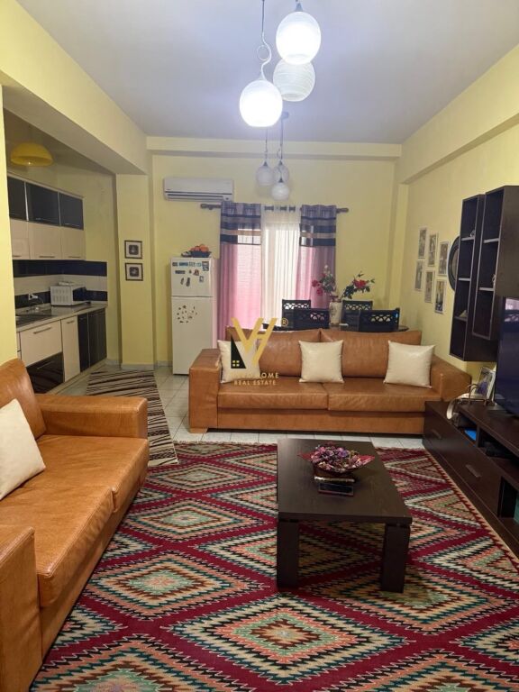 Apartament 3+1 në shitje në Myslym Shyri, Tiranë, 160 m². Foto 1 nga 3