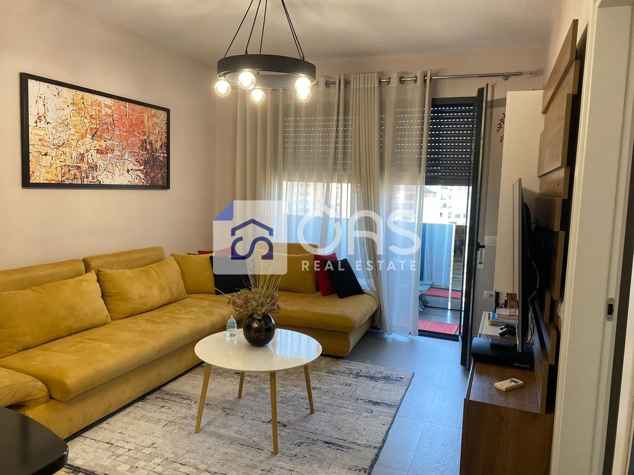 Apartament 1+1 me qera në Stadiumi Dinamo, Tiranë, 70 m². Foto 1 nga 9