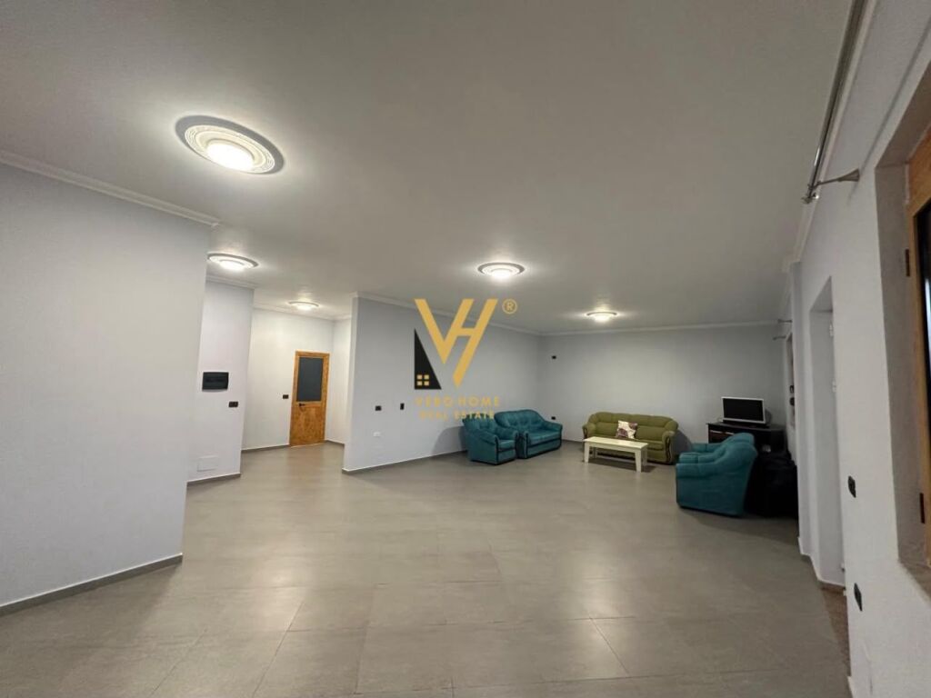 Villa for rent in TEG, Tirana, 1,500 m². Photo 2 of 3
