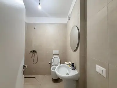 Garsoniere me qera në Rruga Dritan Hoxha, Tiranë, 45 m². Foto 8 nga 9