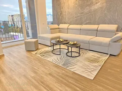 Apartament 2+1 me qera në Rruga Riza Cerova, Tiranë, 125 m². Foto 3 nga 12
