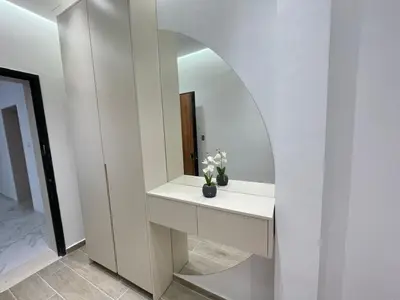 Apartament 2+1 me qera në Rruga Lef Sallata, Vlorë, 100 m². Foto 4 nga 12