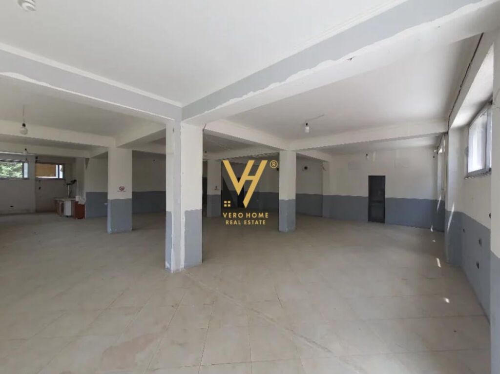 Magazinë me qera në Ali Demi, Tiranë, 140 m². Foto 1 nga 2