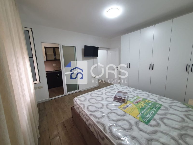 Monolocale in affitto a 21 Dhjetori, Tirana, 40 m²
