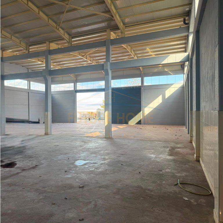 Magazinë me qera në Bubq, Durrës, 2 000 m². Foto 7 nga 8