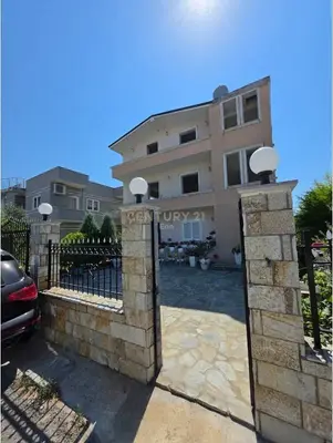 Vilë në shitje në Xhafzotaj, Durrës, 350 m². Foto 8 nga 12
