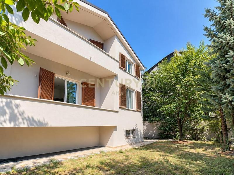 Vilë në shitje në Rruga Vilat Gjermane, Tiranë, 624 m²