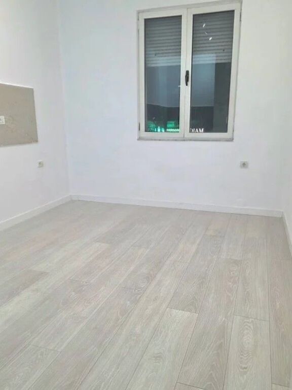 Commercial space for rent in 21 Dhjetori, Tirana, 115 m². Photo 3 of 3