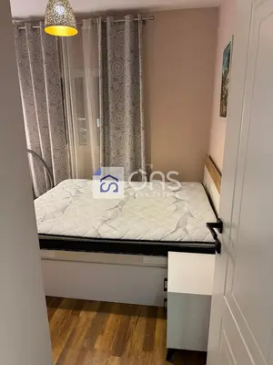 Apartament 2+1 me qera në Bulevardi Zogu I, Tiranë, 80 m². Foto 8 nga 12