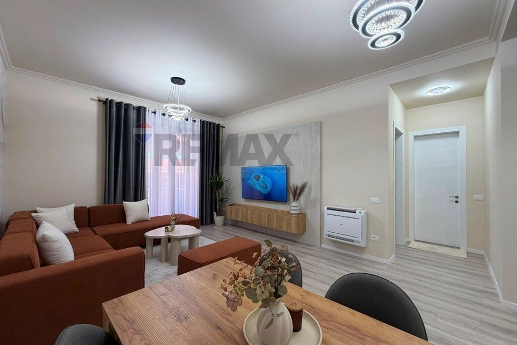 Apartment for rent in Kompleksi Delijorgji, Tirana, 74 m². Photo 2 of 3