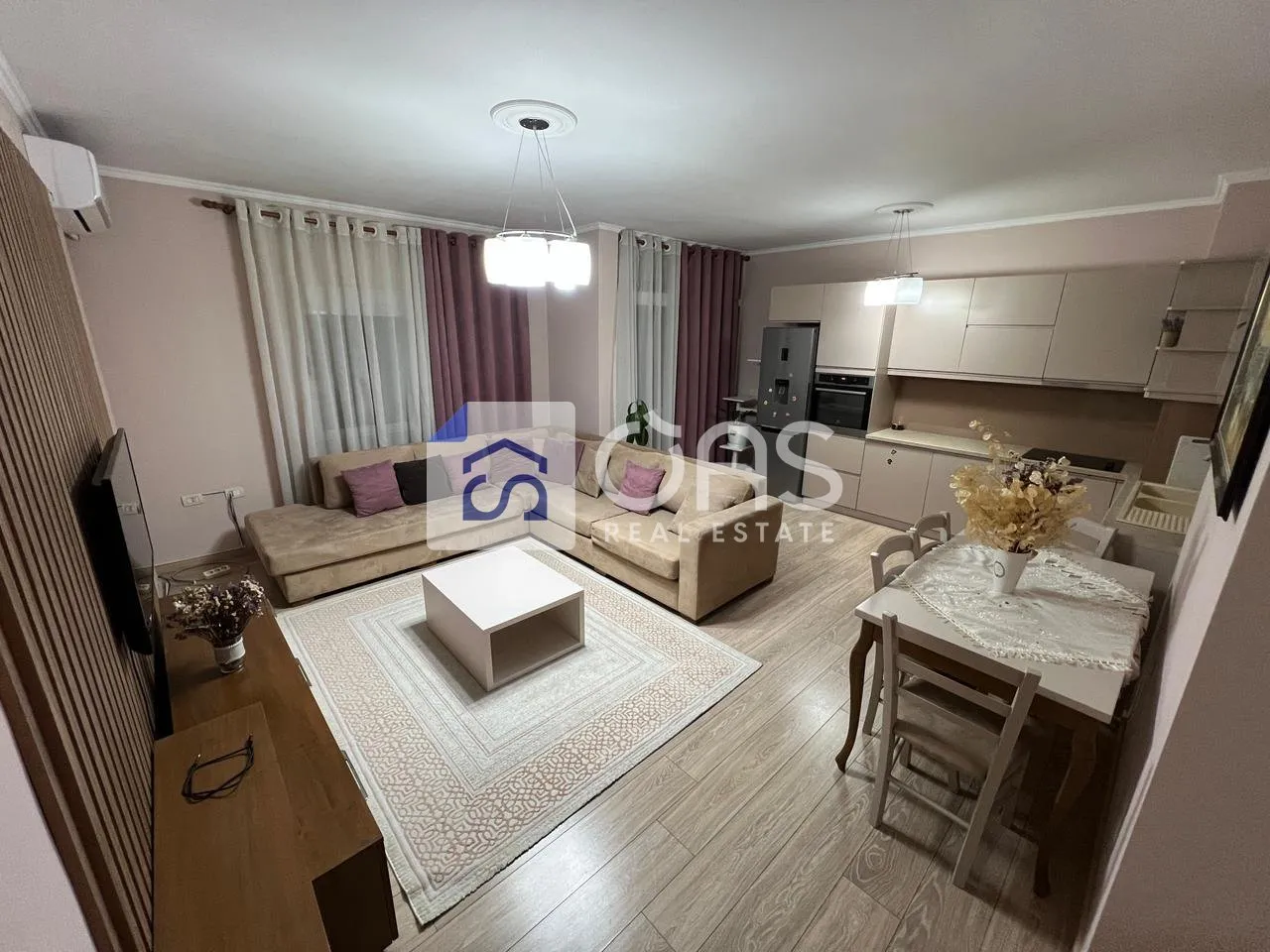 Apartament 2+1 me qera në Astir, Tiranë, 106 m². Foto 1 nga 6