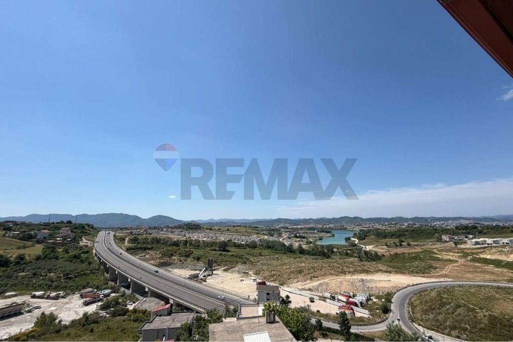 Apartment for sale in Farkë, Tirana, 83 m²